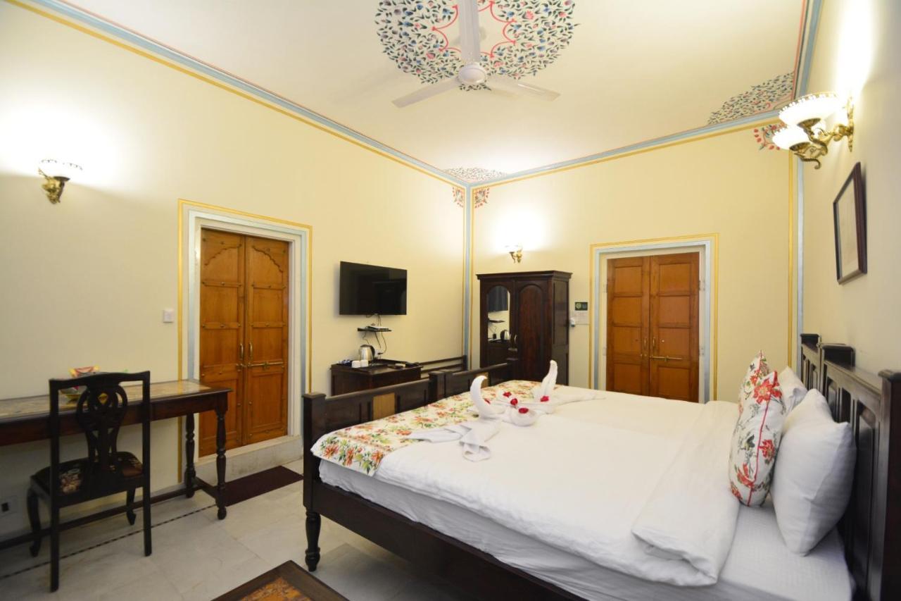 Jaipur Vintage House Bed & Breakfast ภายนอก รูปภาพ
