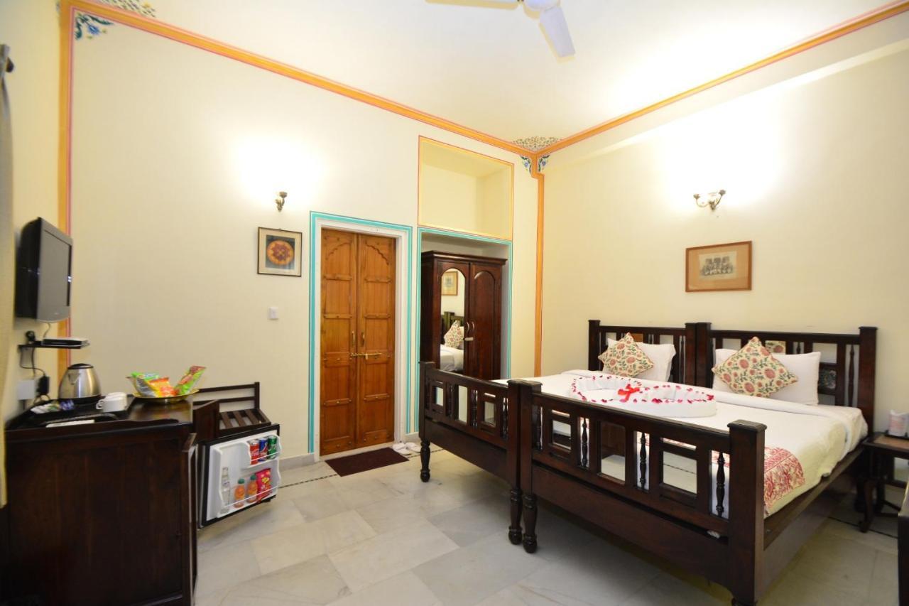 Jaipur Vintage House Bed & Breakfast ภายนอก รูปภาพ