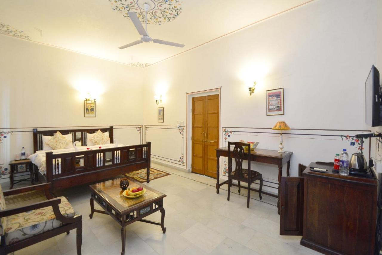 Jaipur Vintage House Bed & Breakfast ภายนอก รูปภาพ