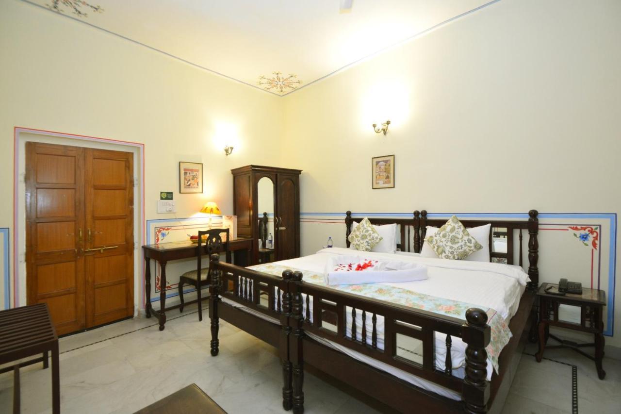 Jaipur Vintage House Bed & Breakfast ภายนอก รูปภาพ