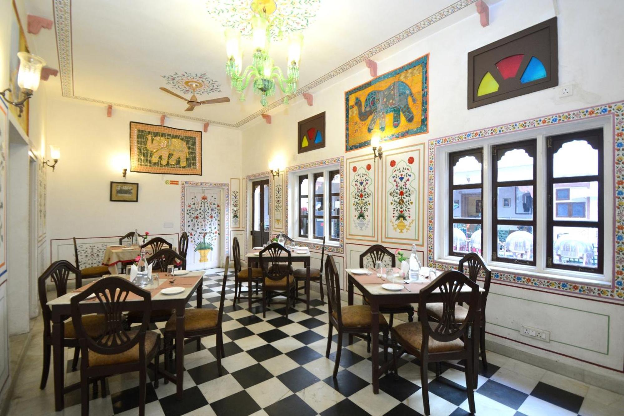 Jaipur Vintage House Bed & Breakfast ภายนอก รูปภาพ
